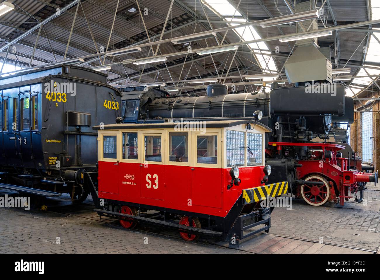Deutschland, Nordrhein-Westfalen, Bochum-Dahlhausen, Eisenbahnmuseum Bochum, Ringlokschuppen. Das Eisenbahnmuseum, das 1977 auf dem Gelände des von 19 Stockfoto