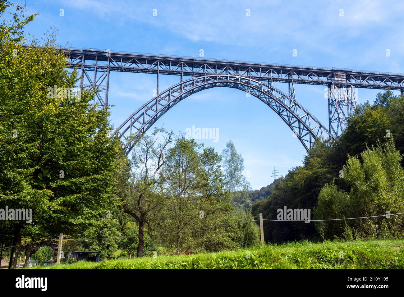 Deutschland, Nordrhein-Westfalen, Solingen, die Müngstener Brücke ist die höchste Eisenbahnbrücke Deutschlands. You wish to be consent Stockfoto