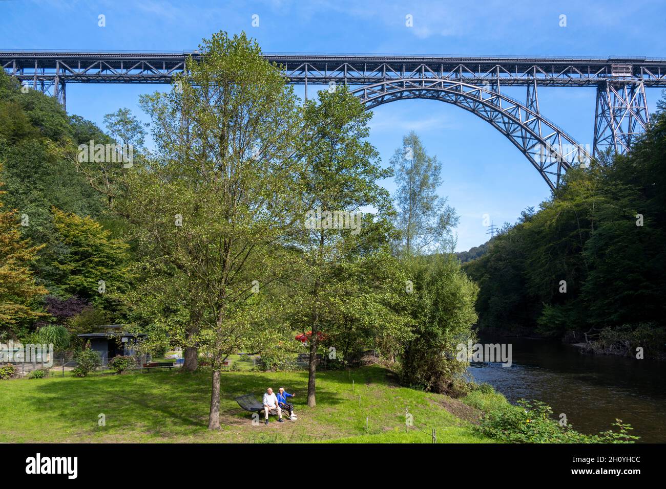 Deutschland, Nordrhein-Westfalen, Solingen, die Müngstener Brücke ist die höchste Eisenbahnbrücke Deutschlands. You wish to be consent Stockfoto