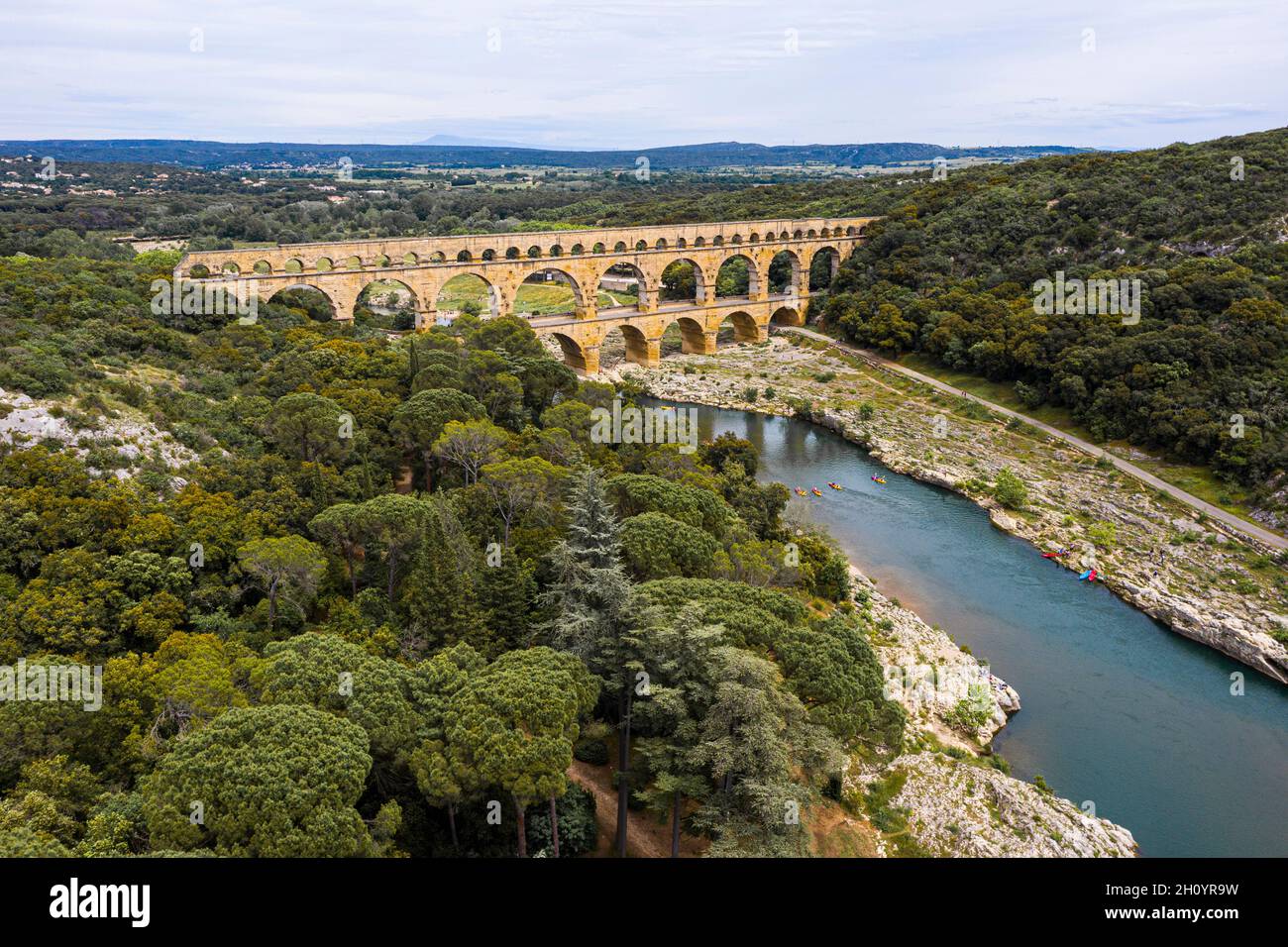Römisches Aquädukt, Pont-du-Gard, Languedoc-Roussillon Frankreich, Luftbild Stockfoto