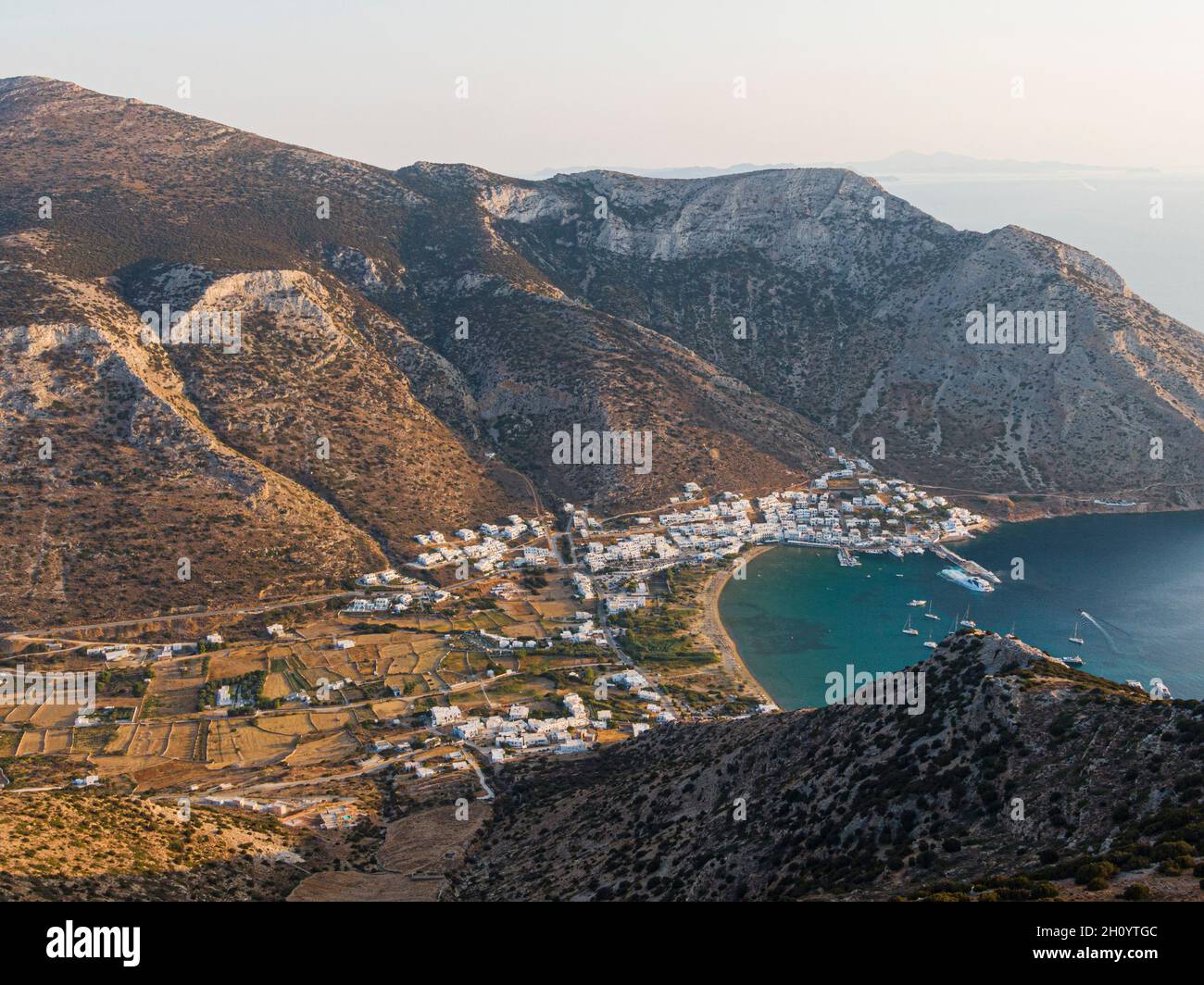 Luftaufnahme von Kamares, griechische Insel sifnos Stockfoto