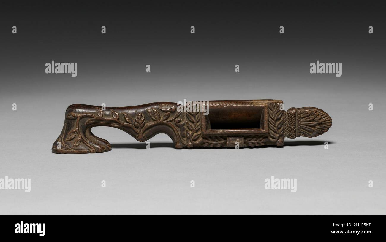 Abstreifer, 1600 s. Frankreich oder Italien, 17. Jahrhundert. Holz; insgesamt: 3.9 x 28.3 x 4.8 cm (1 9/16 x 11 1/8 x 1 7/8 Zoll). Stockfoto