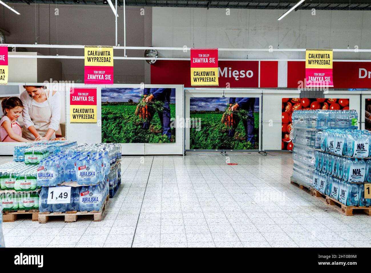 Tesco entlässt 900 Mitarbeiter und schließt den Online-Shop, da der Rückzug aus Polen abgeschlossen ist Stockfoto