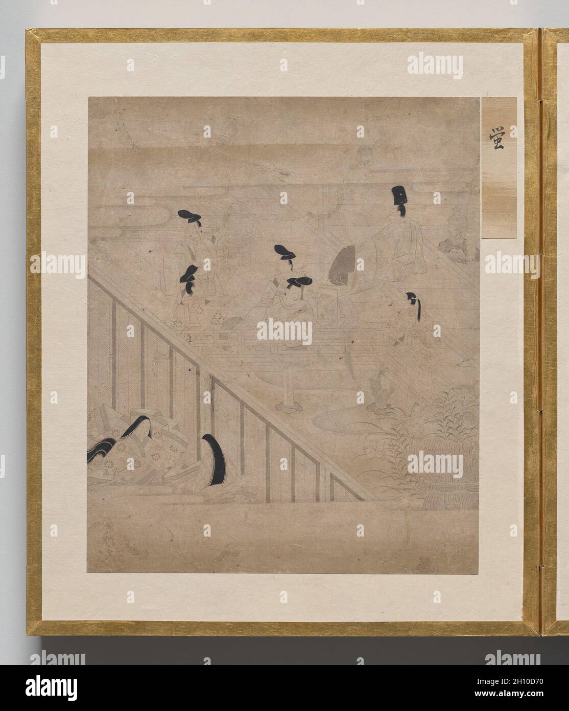 Glühwürmchen aus Album of Illustrations for The Tale of Genji, 1600er. Japan, Edo-Zeit (1615-1868). Akkordeon-Album; Tinte, helle Farbe und Gold auf Papier; jedes Blatt: 26.3 x 22 cm (10 3/8 x 8 11/16 Zoll); nur auf dem Bild: 17 x 20.6 cm (6 11/16 x 8 1/8 Zoll). Dieses Album enthält Illustrationen zum klassischen literarischen Werk The Tale of Genji, das in den 1000er Jahren von Murasaki Shikibu, einem Aristokraten des Heian-Hofes (794–1185), verfasst wurde. Die Szenen sind in der „weißen Zeichnung“ gemalt (hakuby?) Modus, in dem eine feine Tintenlinie verwendet wird, um Figuren und Räume mit großer Subtilität darzustellen, nur gelegentlich unterbrochen Stockfoto