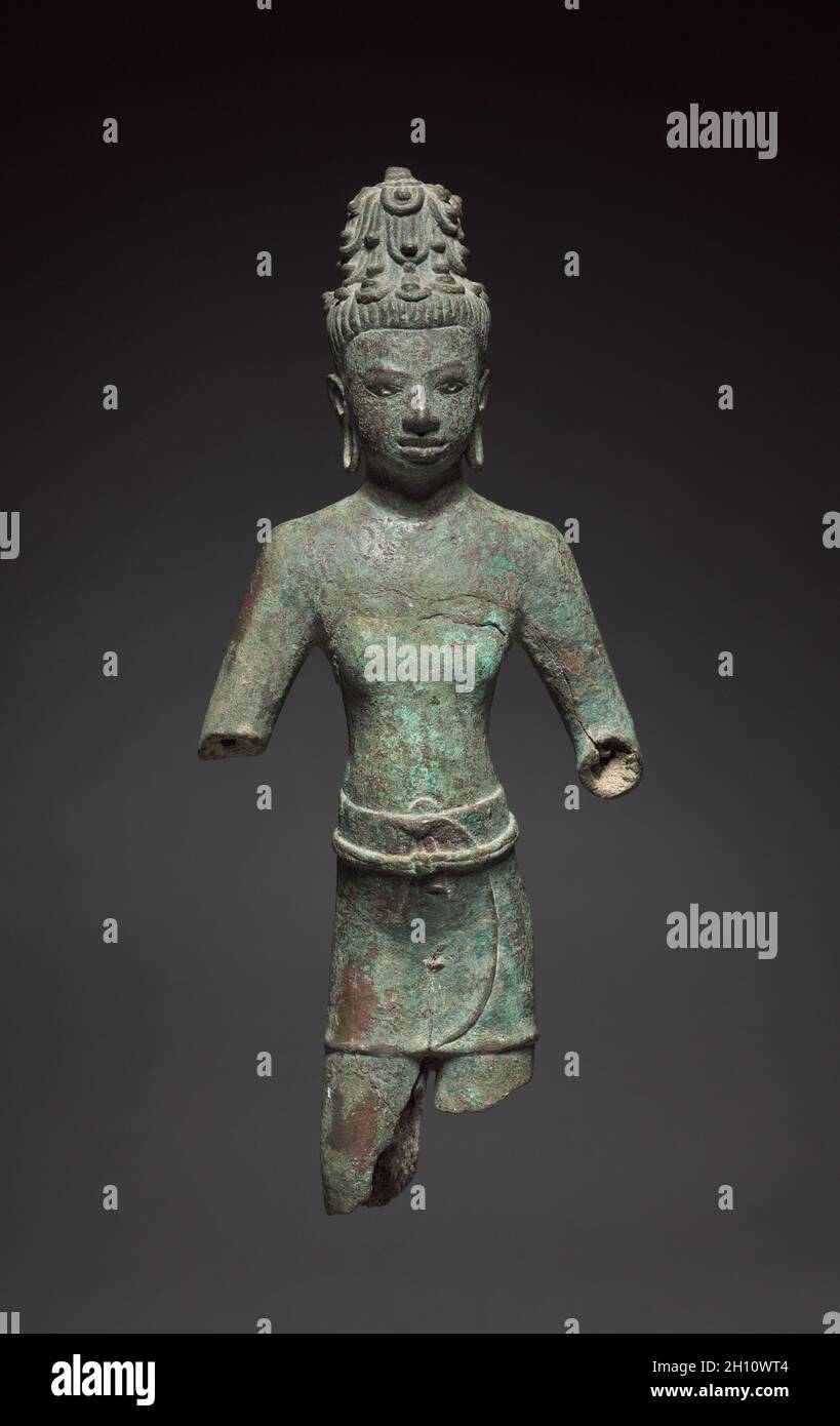 Bodhisattva, 700er. Nordthailand, Provinz Buriram. Bronze; insgesamt: 31.5 x 13.5 x 5 cm (12 3/8 x 5 5/16 x 1 15/16 Zoll). Stockfoto