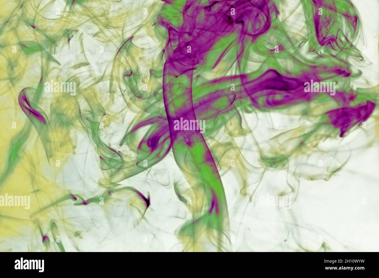 Farbiger Rauch für Computer- und Mobiltelefon-Hintergrundbilder. Stockfoto