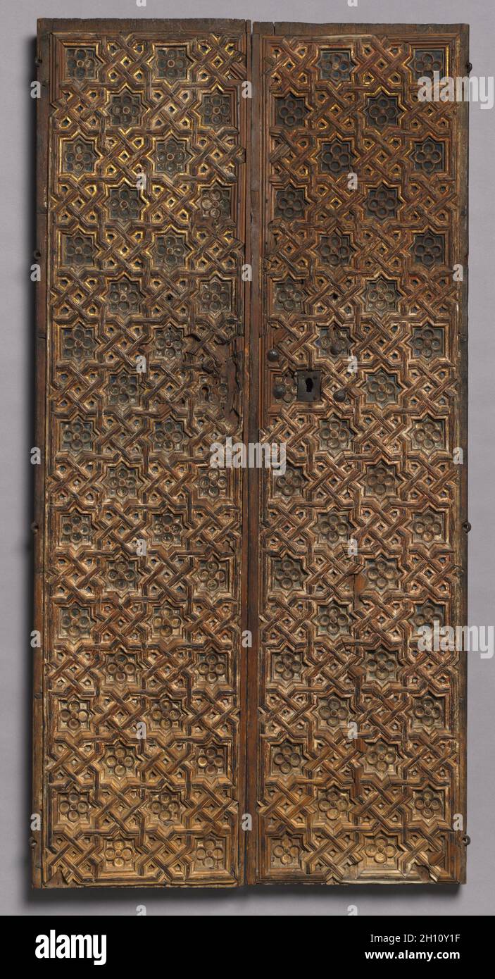 Paar Türen, Anfang 1400. Spanien, Anfang des 15. Jahrhunderts. Vergoldete und bemalte Holz (Kiefer); insgesamt: 170,2 x 86,4 cm (67 x 34 in.). Stockfoto