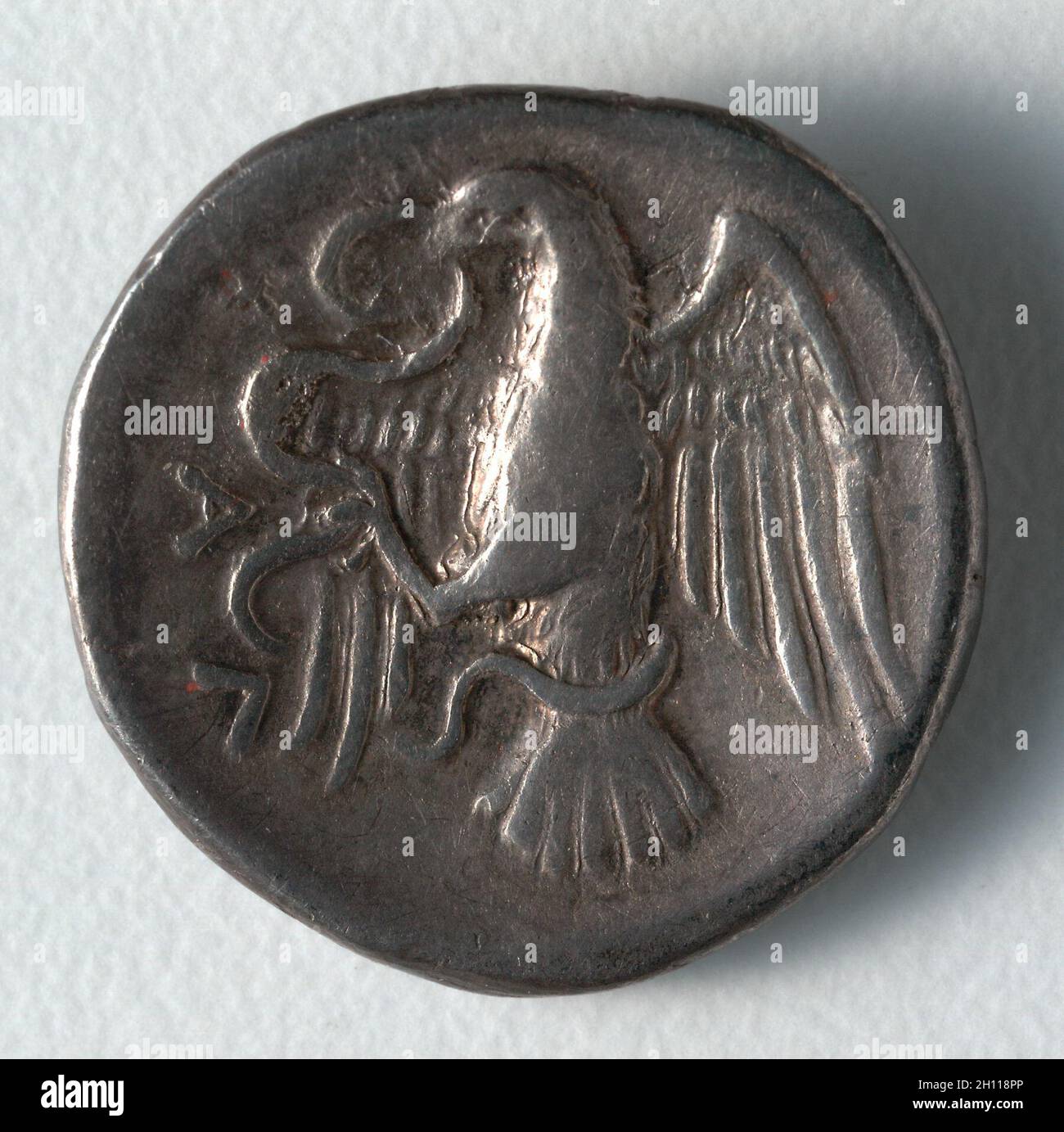 Drachme: Fliegender Adler, l., Halteschlange (rückwärts), 337–308 v. Chr. Griechisch, geprägt in Chalkis (Euboia). Silber; Durchmesser: 1.7 cm (11/16 in.). Stockfoto