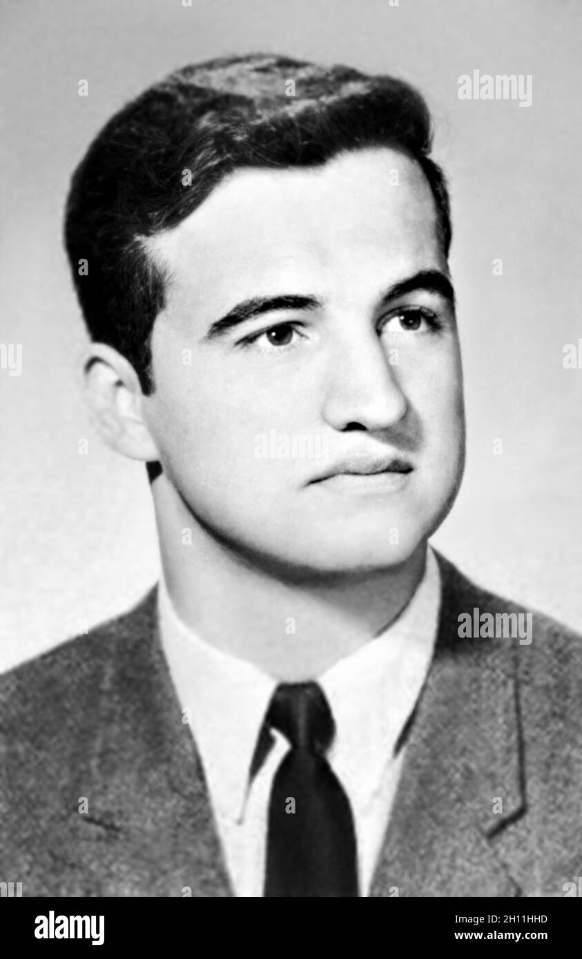 1966 , USA : der amerikanische Schauspieler JOHN BELUSHI ( 1949 - 1982 ), 17 Jahre alt, Foto im High School Yearbook . Unbekannter Fotograf .- GESCHICHTE - FOTO STORICHE - ATTORE - FILM - KINO - personalità da giovane - Persönlichkeiten, die jung waren - PORTRÄT - RITRATTO - TEENAGER - ADOLESCENZA - ADOLESCENTE - KINDER - KINDHEIT - Krawatte - Cravatta - COMICO --- ARCHIVIO GBB Stockfoto