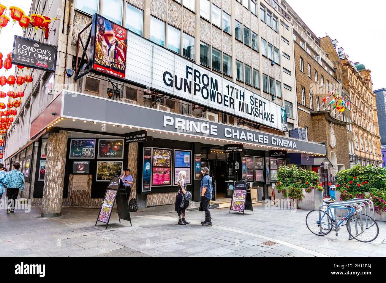 Außenansicht des Prince Charles Kinos in Leicester Square / Chinatown, London, Großbritannien Stockfoto