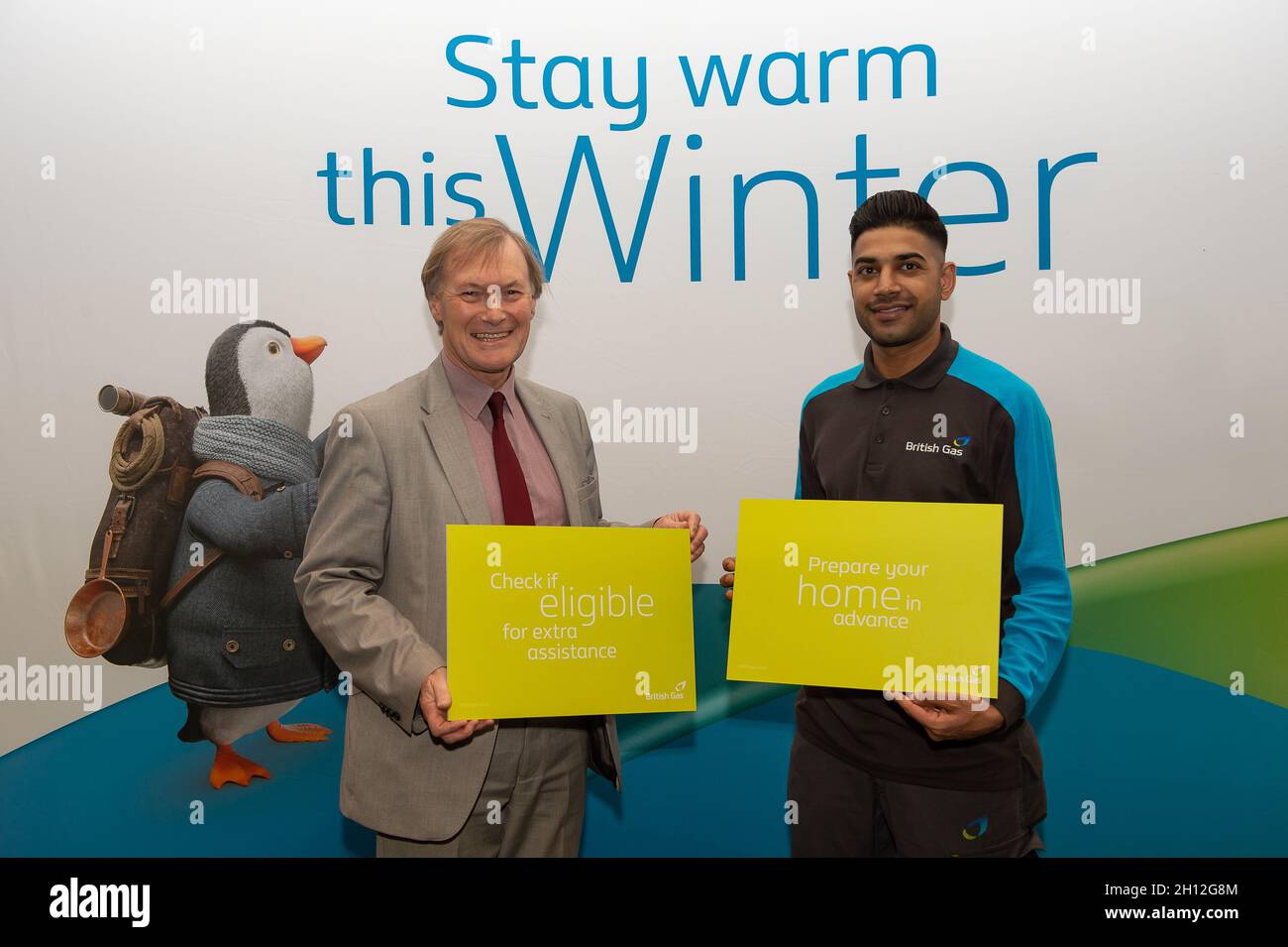 London, Großbritannien. Oktober 2017. Sir David Amess, Abgeordneter von Southend West, nimmt an einem British Gas Stay Warm in diesem Winterevent im Portcullis House Teil. Nachruf: Sir David wurde am Freitag, den 15. Oktober 2021 in seinem Wahlkreis tragisch erstochen. Sir David war seit 1983 Abgeordneter. Quelle: Maureen McLean/Alamy Stockfoto