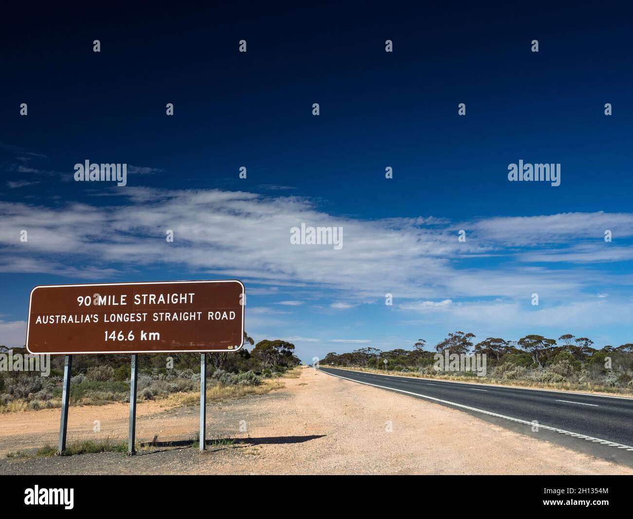90 Meilen Geradeaus, Eyre Highway, Nullabor Plain, Westaustralien Stockfoto