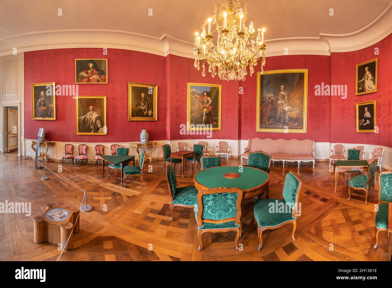 FRANKREICH - LOIRE-TAL - LOIR ET CHER (41) - SCHLOSS VON CHAMBORD - PARADE-APPARTEMENT : ERSTER VORRAUM. ES IST TAGSÜBER FÜR DEN GERICHTSHOF FREI ZUGÄNGLICH Stockfoto