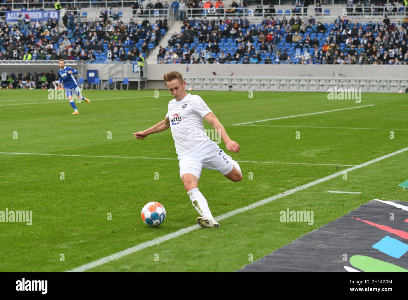 KSC-Match gegen Erzgebirge Aue, zweite Liga, Fußball, Karlsruher SC, Erzgebirge Aue, Karlsruhe 16. Oktober 2021 zweite Liga Stockfoto