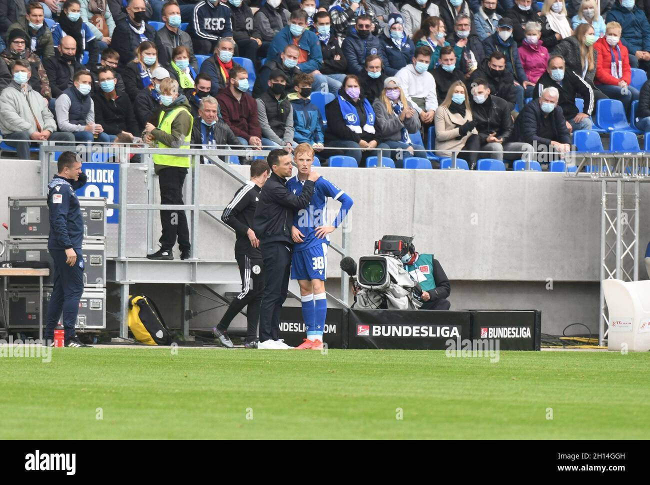 KSC-Match gegen Erzgebirge Aue, zweite Liga, Fußball, Karlsruher SC, Erzgebirge Aue, Karlsruhe 16. Oktober 2021 zweite Liga Stockfoto