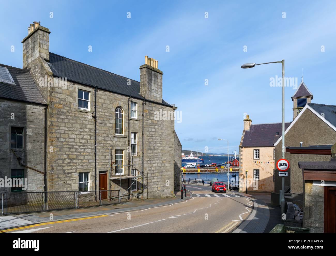 Church Road mit Blick auf die harbou, Lerwick, Festland, Shetland, Schottland, VEREINIGTES KÖNIGREICH Stockfoto