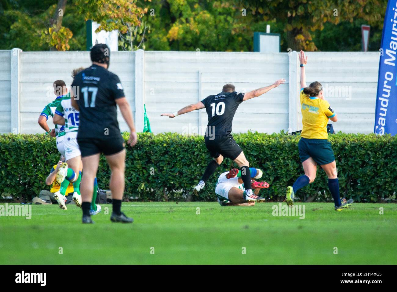 Monigo Stadium, Treviso, Italien, 16. Oktober 2021, Tommaso Menoncello (Benetton Treviso) während des Spiels von Benetton Rugby gegen Ospreys - United Rugby Championship Stockfoto