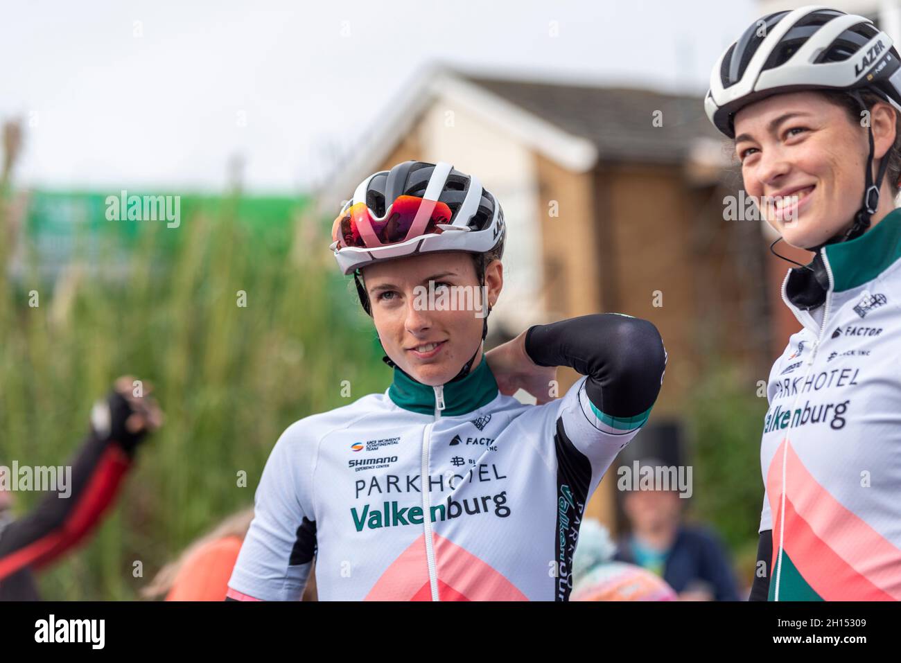 Femke Gerritse bereitet sich auf die vierte Etappe der AJ Bell Women's Tour vor, die von Shoeburyness, Essex, Großbritannien, startet Stockfoto