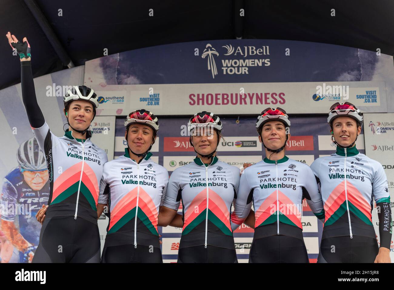 Mischa Bredewold, Kirstie van Haaften, Amber van der Hulst, Pien Limpens, Femke Gerritse Vorbereitung auf die Radrennetappe der Women's Tour 4 Stockfoto