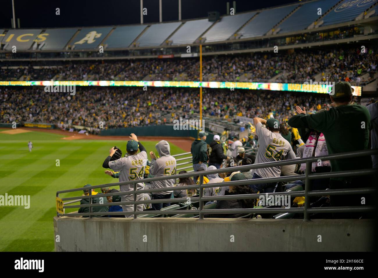 Baseballspiel Oakland Athletics gegen Seattle Mariners, Oakland Coliseum CA Stockfoto