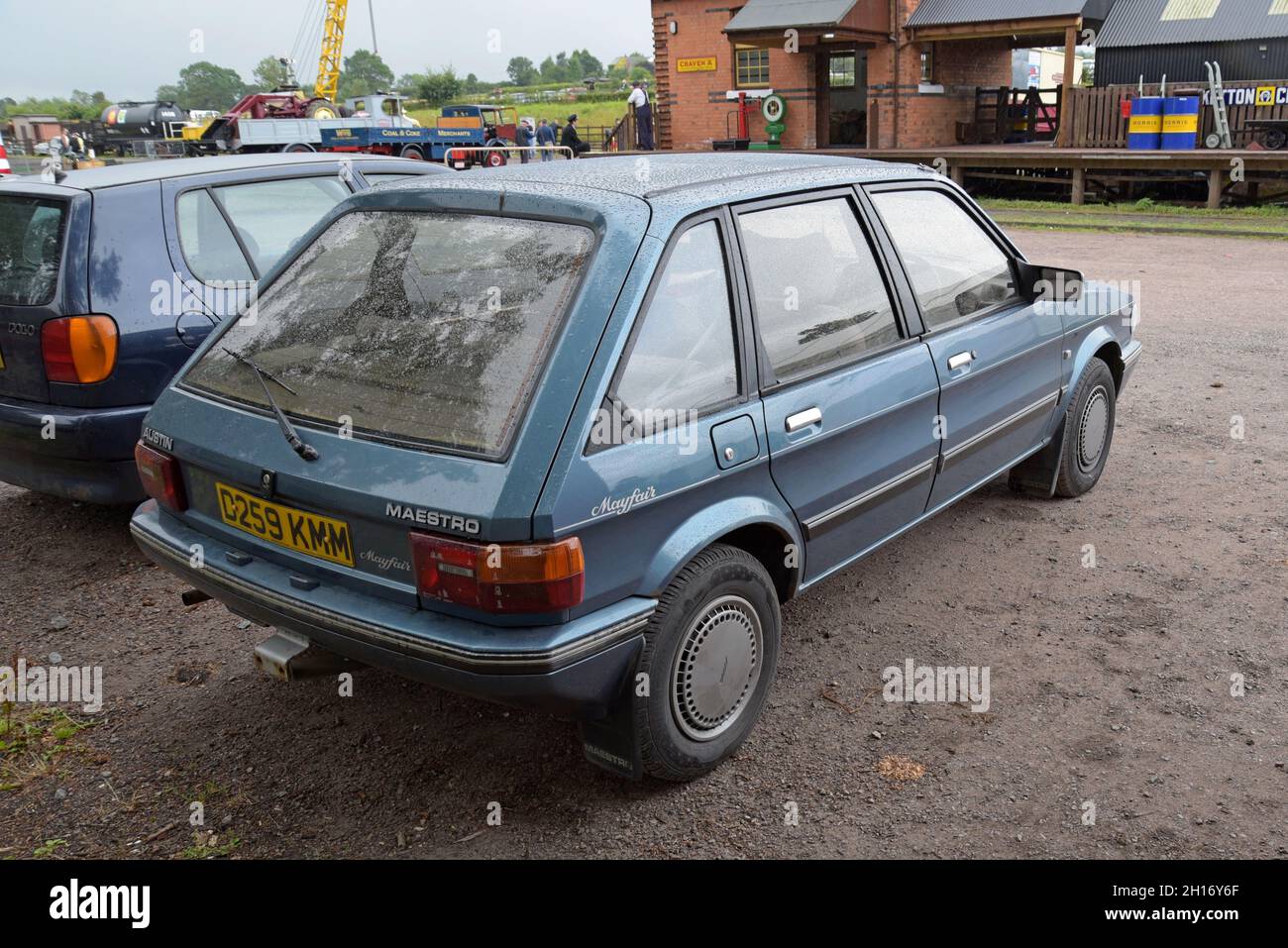 Ein moderner Klassiker von Austin Maestro Mayfair, der von der Rover Group in Cowley Works, Oxford, produziert wurde. Gesehen an der Great Central Railway, Leicestershire, Großbritannien Stockfoto