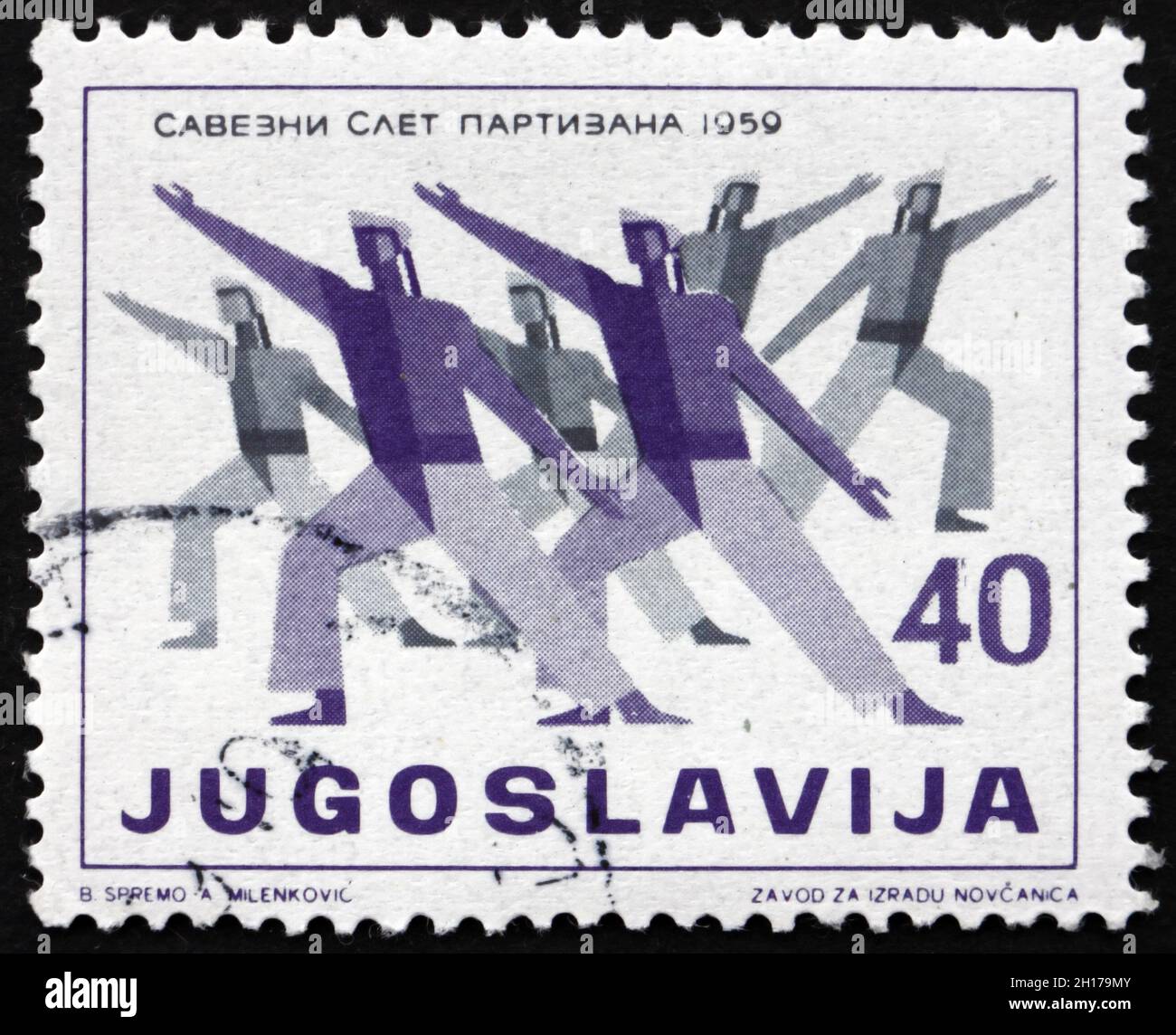 JUGOSLAWIEN - UM 1959: Eine in Jugoslawien gedruckte Briefmarke zeigt Segler, die Gymnastik machten, Festival der körperlichen Kultur, um 1959 Stockfoto