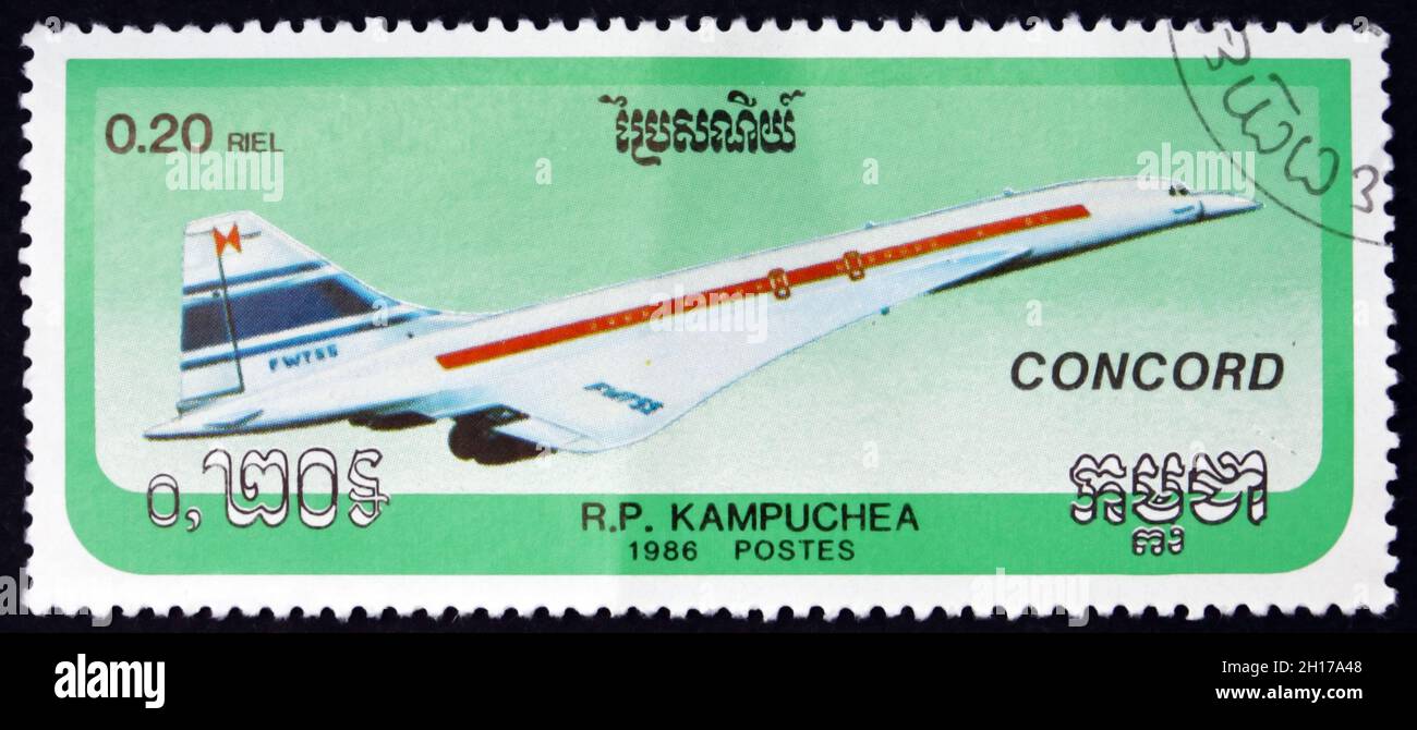 KAMBODSCHA - UM 1986: Eine in Kambodscha gedruckte Marke zeigt Concorde, Supersonic Passenger Jet Airliner, um 1986 Stockfoto