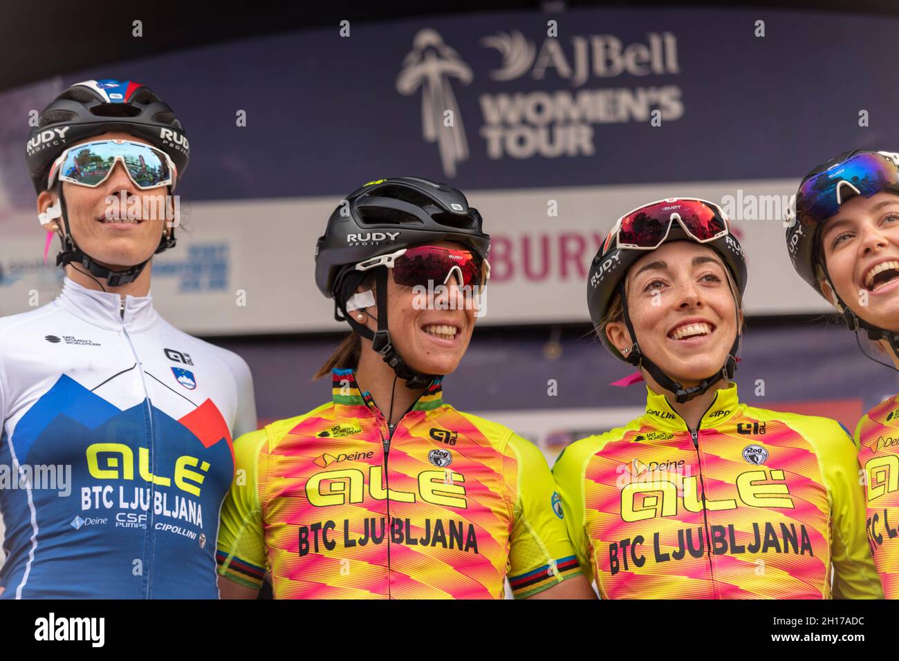 Eugenia Bujak, Marta Bastianelli, Sophie Wright, Maaike Boogaard Team Ale BTC Ljubljana bereitet sich auf die vierte Etappe des Radrennens der Women's Tour vor Stockfoto