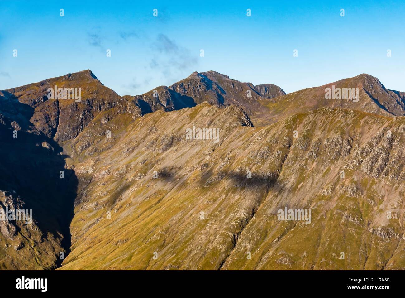 Der Berg von Bidean Nam Bian von Buachaille Etive Beag aus gesehen zwischen Glen Coe und Glen Etive, Schottland Stockfoto