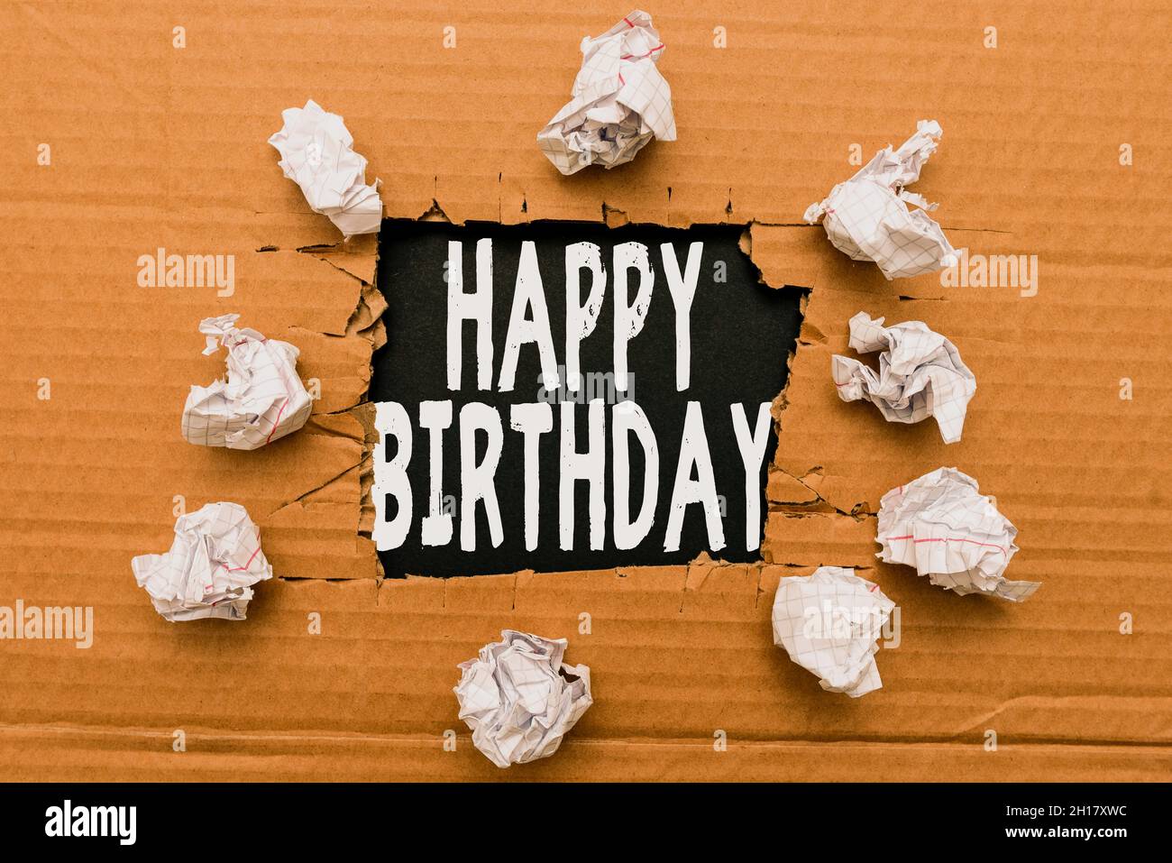Textschild mit Alles Gute zum Geburtstag. Internet-Konzept das Geburtsjubiläum einer Person wird mit Geschenken Smart Office Pläne Bau gefeiert Stockfoto