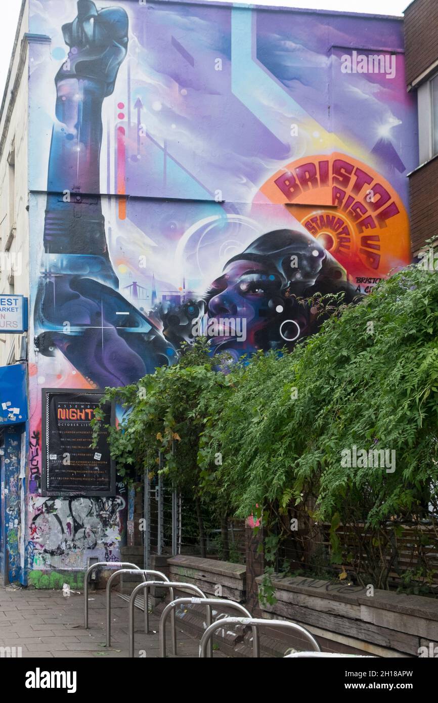 Rund um die Stokes Croft Gegend von Bristol. Wandbild von Jen Reid von Herrn Cenz Stockfoto