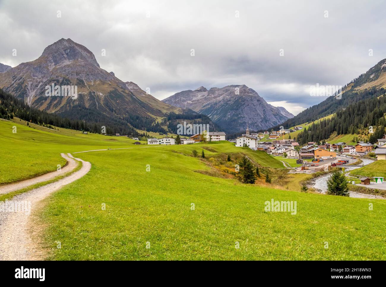 Landschaft rund um Lech am Arlberg im Stadtteil Bludenz in Österreich Stockfoto