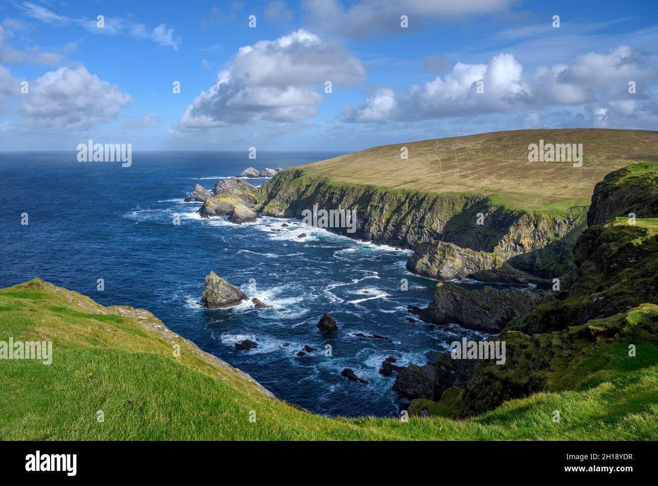 Blick von oben auf das Hermaness National Nature Reserve, Unst, Shetland, Schottland, Großbritannien Stockfoto