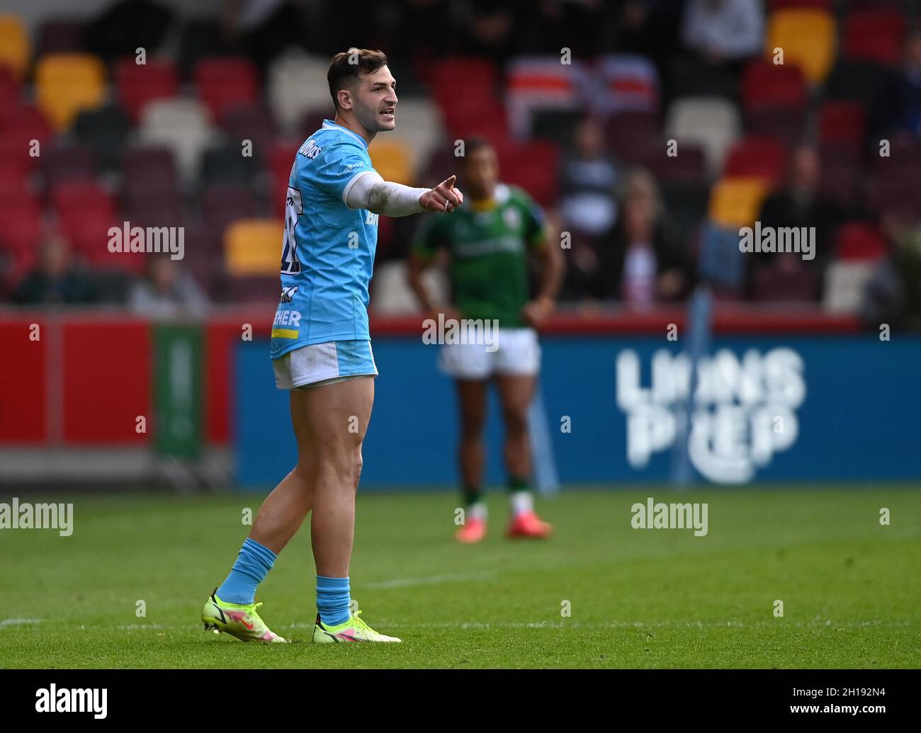 Brentford, Großbritannien. Oktober 2021. Premiership Rugby. London Irish V Gloucester. Brentford Community Stadium. Brentford. Jonny May (Gloucester Rugby) Punkte. Kredit: Sport In Bildern/Alamy Live Nachrichten Stockfoto