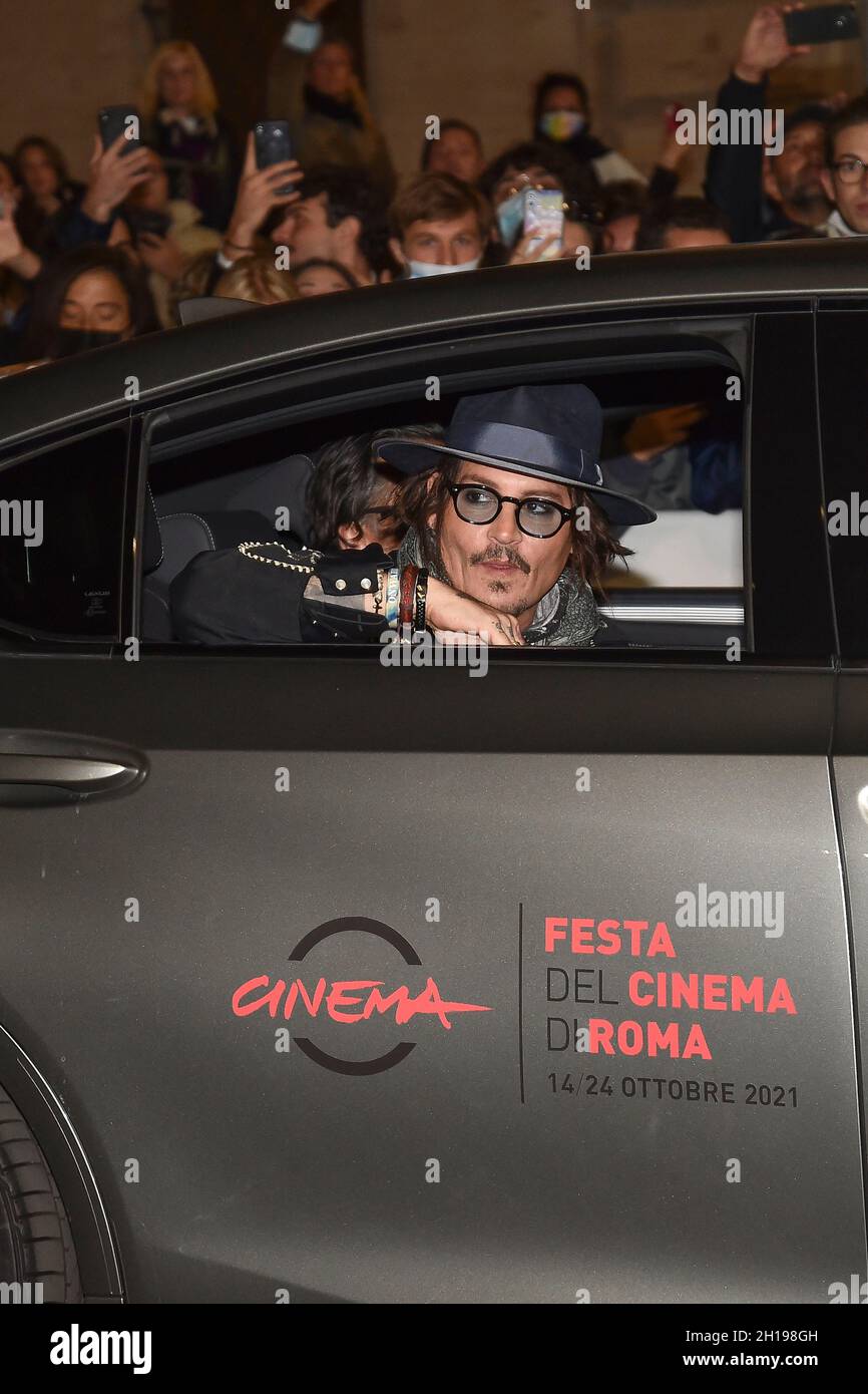 Rom, Italien. Oktober 2021. Italien, Rom, 17. Oktober 2021. Roter Teppich von Johnny Depps Meisterklasse für das Filmfestival in Rom. Im Bild: Johnny Depp Bildnachweis: Fabio Mazzarella/Sintesi/Alamy Live News Stockfoto