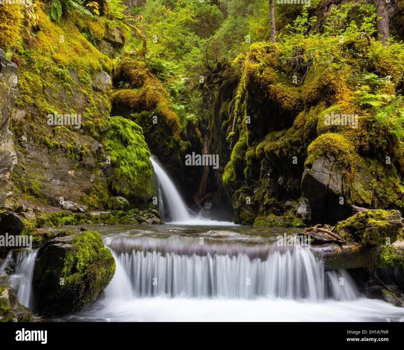 Wasserfall in Girdwood, Alaska. Stockfoto