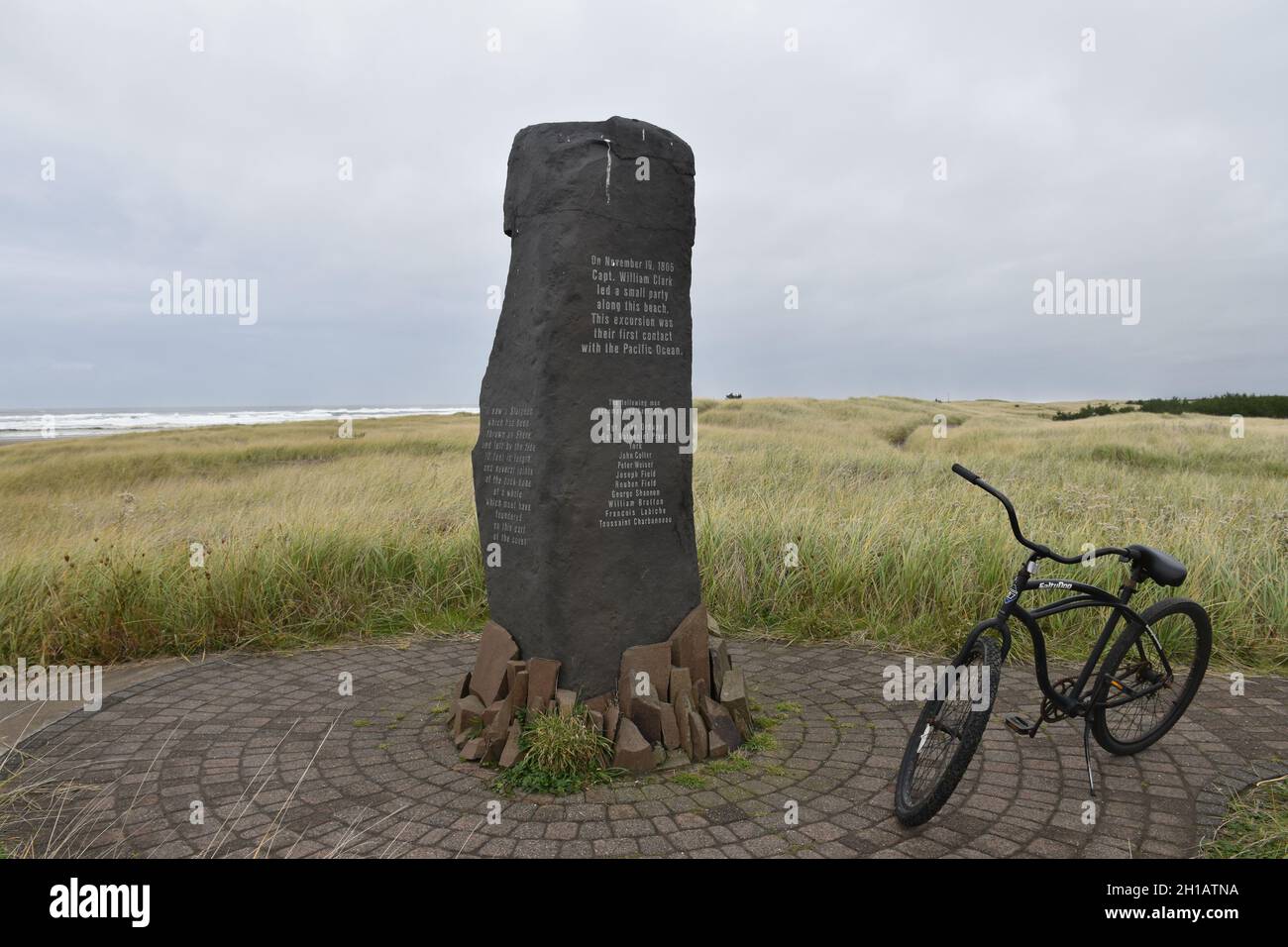 Ein Denkmal für die Erkundung der Küste durch Lewis & Clark auf dem Discovery Trail in der Nähe von Long Beach, Long Beach Peninsula, Washington State, USA Stockfoto