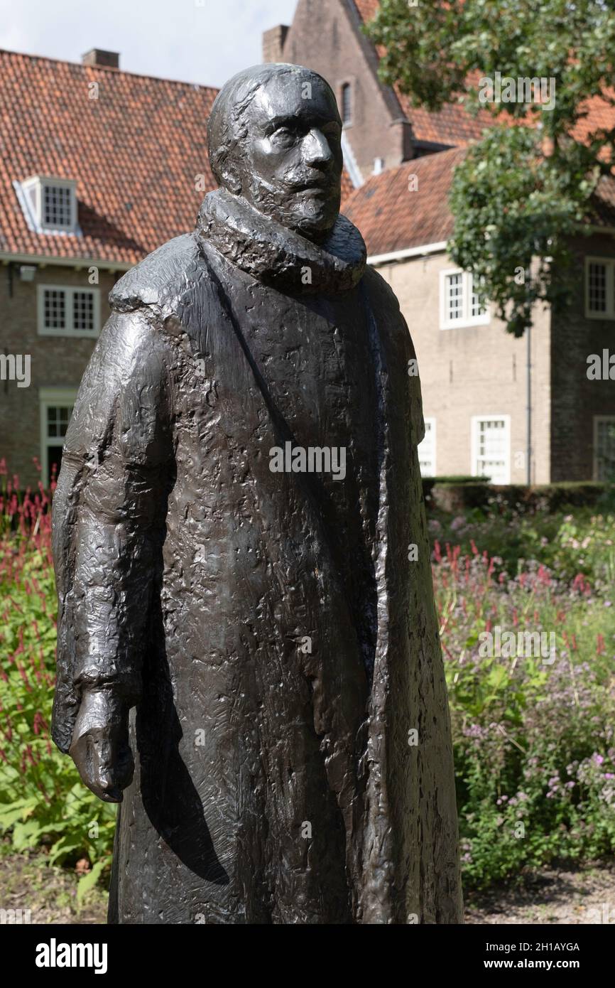 Bronzestatue von Wilhelm von Oranien oder Wilhelm dem Schweigenden, im Garten des Museums Prinsenhof in Delft, Niederlande Stockfoto