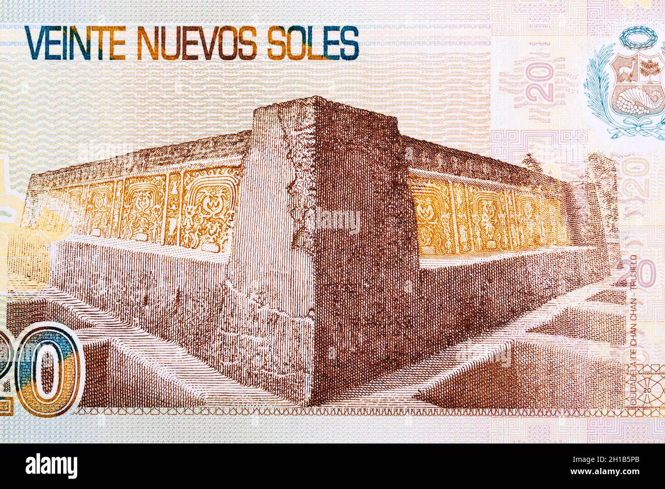 Chan Chan archäologischer Komplex aus peruanischem Geld - Soles Stockfoto