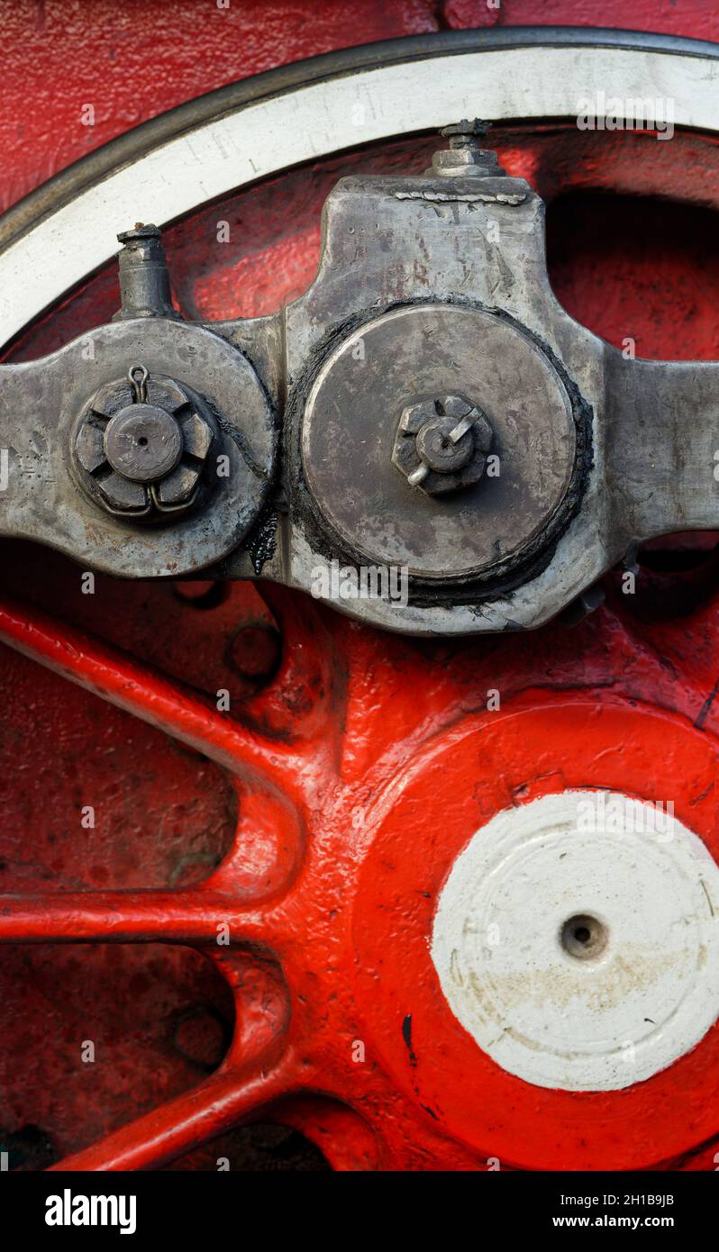 Hintergründe und Texturen: Rotes Dampflokomotive Rad, Nahaufnahme, Industrial Abstract Stockfoto
