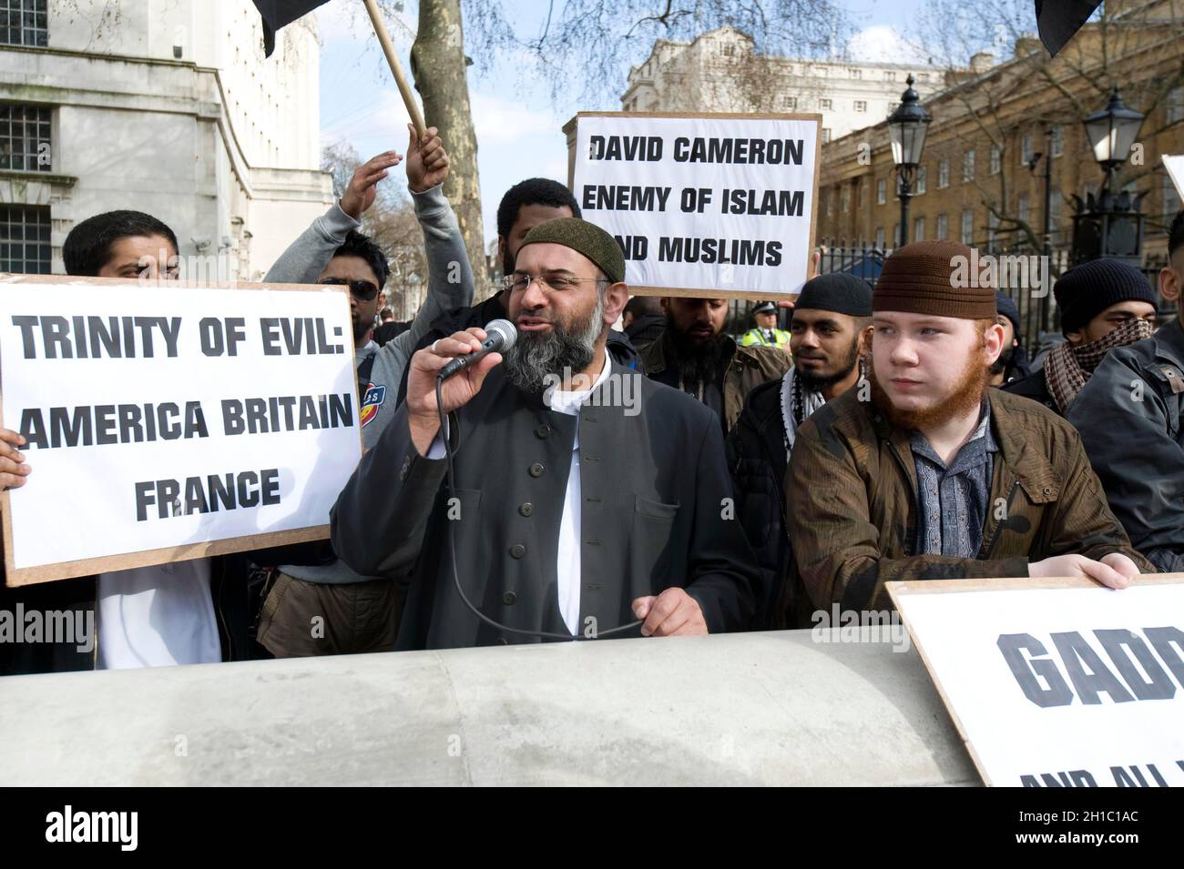 Ein Konvertit zum Islam gab heute zu, Nichtmuslime im Osten Londons als Teil einer Kampagne gegen die westliche Kultur anzugreifen. Jordan Horner war Teil der M Stockfoto
