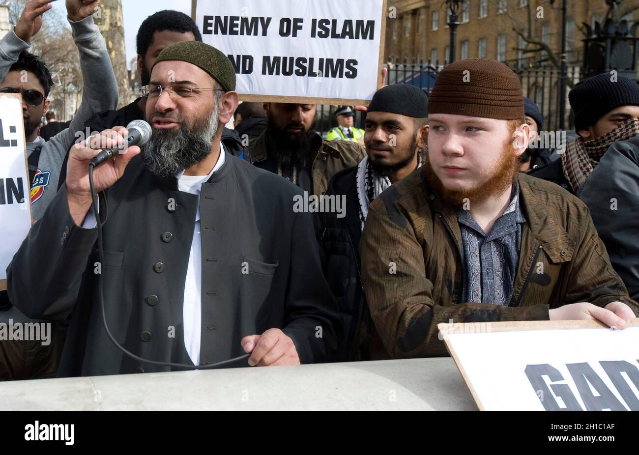 Ein Konvertit zum Islam gab heute zu, Nichtmuslime im Osten Londons als Teil einer Kampagne gegen die westliche Kultur anzugreifen. Jordan Horner war Teil der M Stockfoto