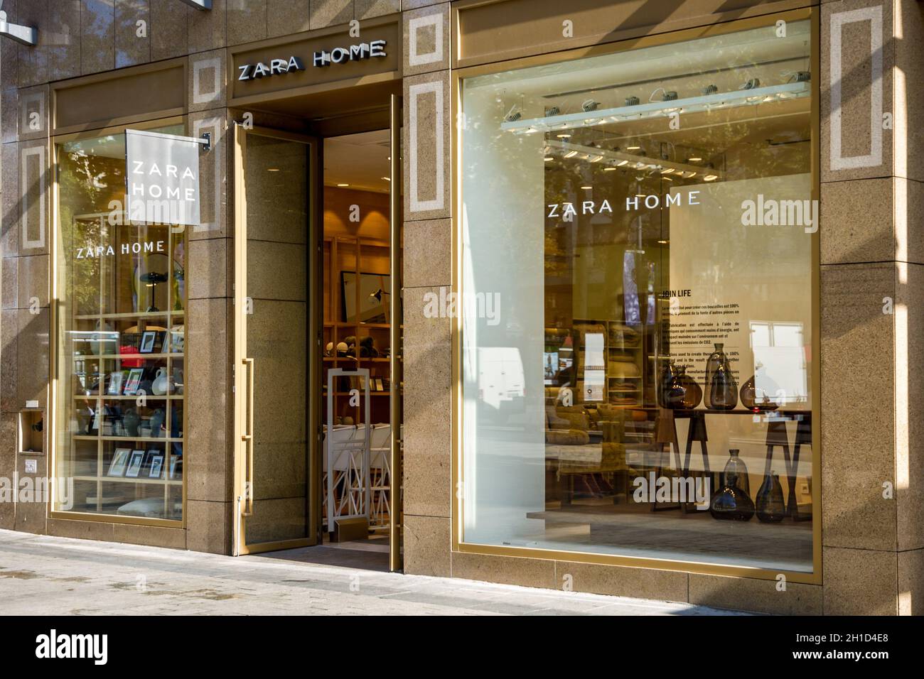Paris/Frankreich - 10. September 2019: Der Zara Home Store an der Champs-Elyssees Avenue Stockfoto