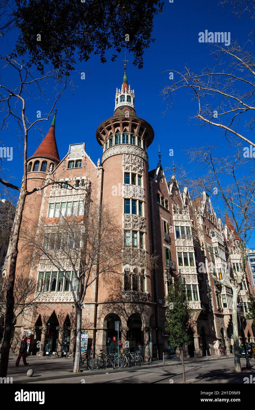 BARCELONA - MÄRZ 2018: Casa de les Punxes in Barcelona Spanien Stockfoto