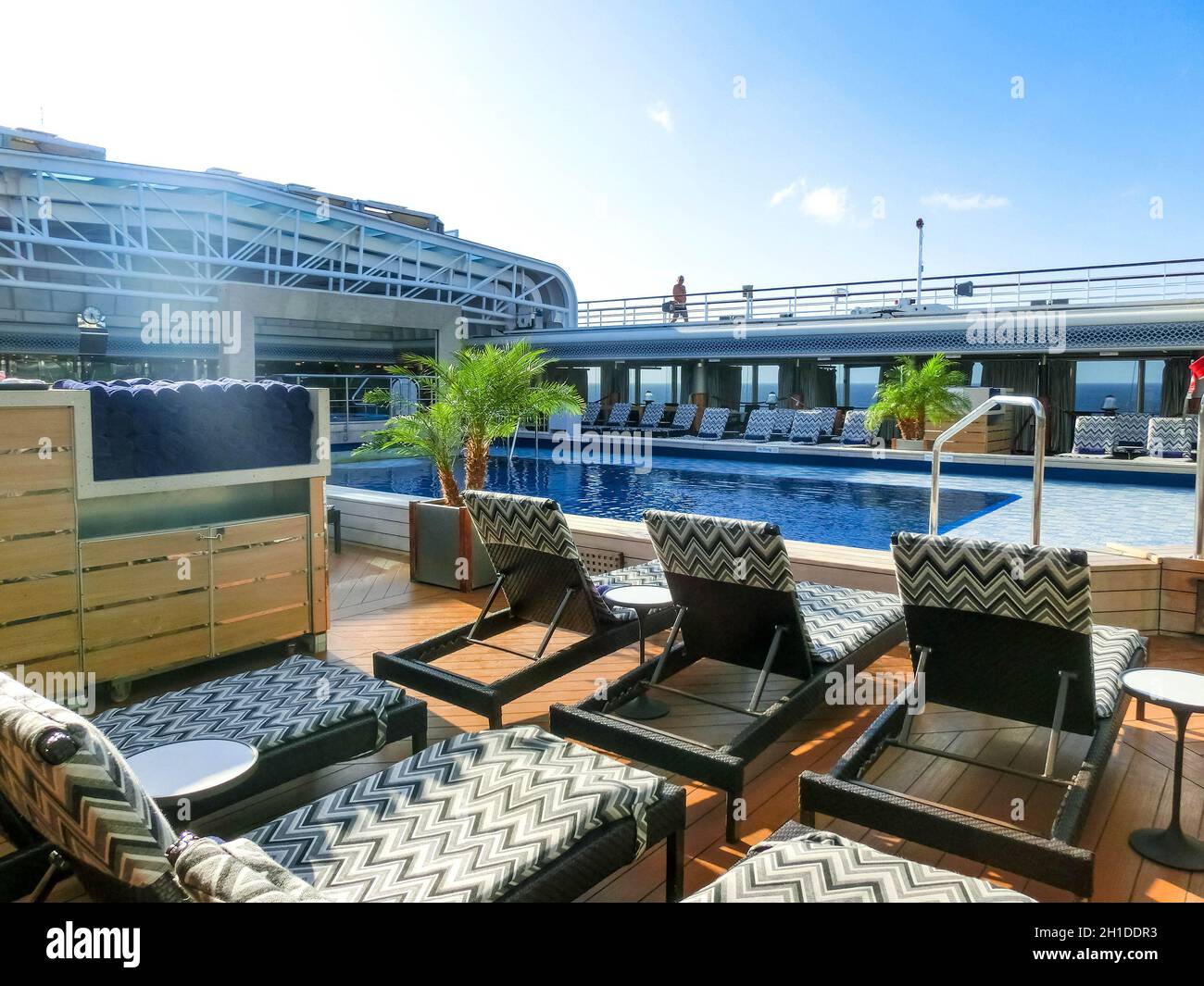 Fort Lauderdale - Dezember 1, 2019: Upper Deck von Holland America Kreuzfahrtschiff Eurodam im Seaport Port Everglades in Fort Lauderdale, Florida Stockfoto