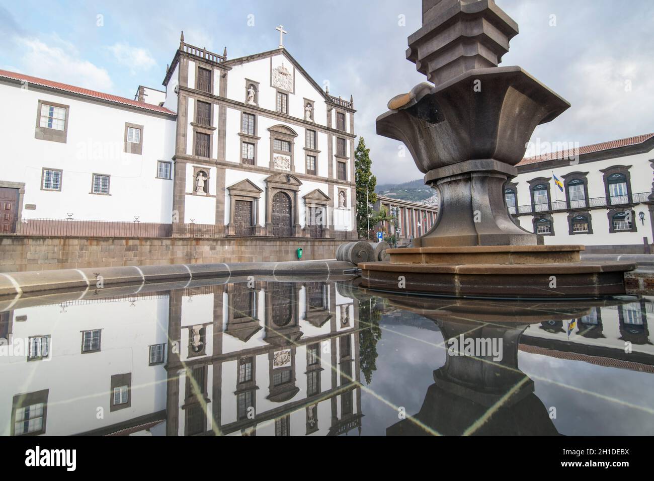 Die Parca da Municipio im Stadtzentrum von Funchal auf der Insel Madeira in Portugal. Portugal, Madeira, April 2018 Stockfoto