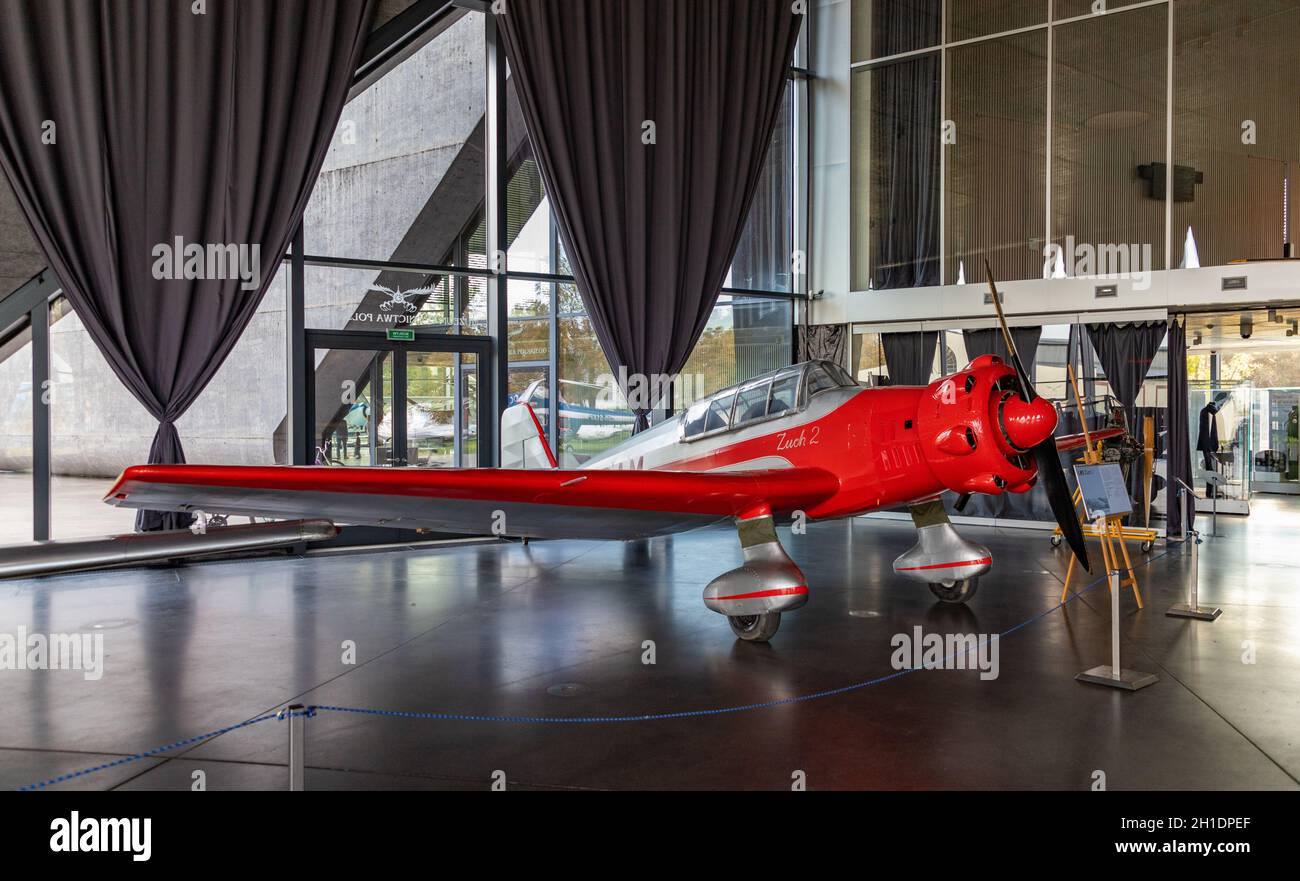 Ein Bild eines LWD Zuch 2 Trainers im Inneren des Polnischen Luftfahrtmuseums. Stockfoto