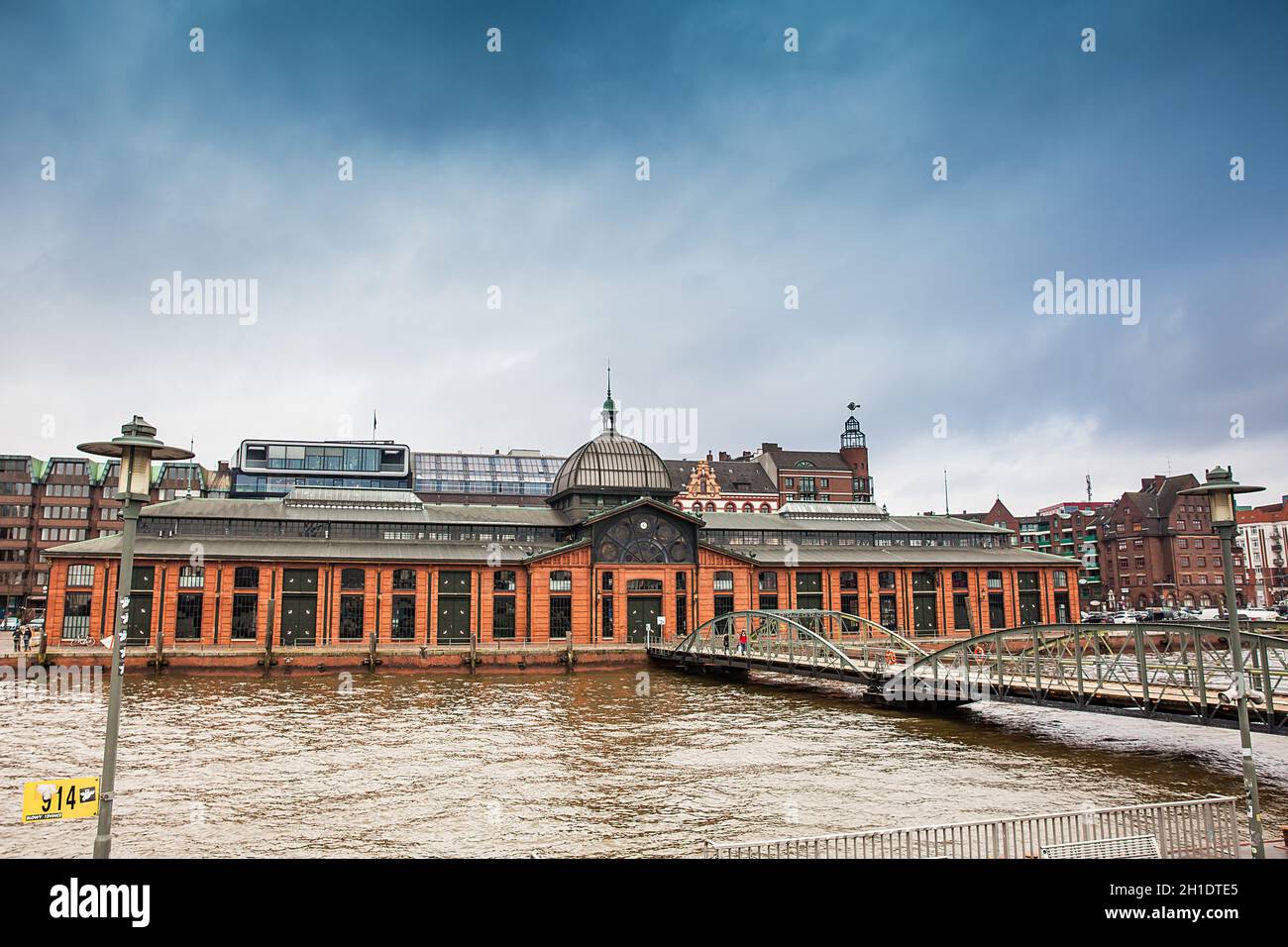 HAMBURG, DEUTSCHLAND - MÄRZ 2018: Fishmarkt Gebäude im Stadtteil Altona an der Elbe in Hamburg. Stockfoto