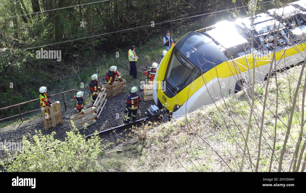 45+ Bahnunfall 11 Mai An Den Teichen, Der crash mit einem reh oder.