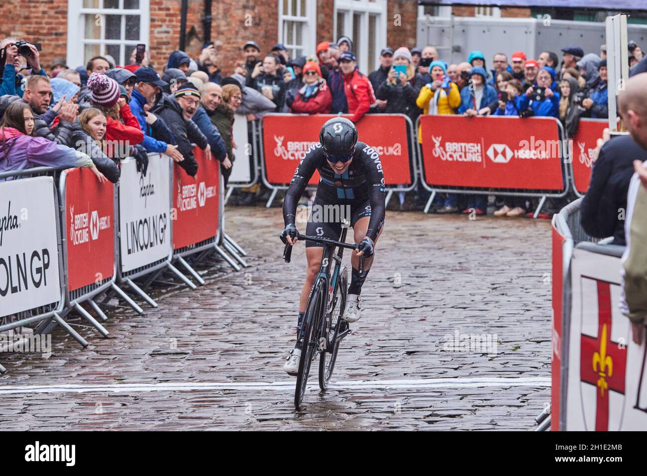 2021 HSBC UK | National Road Championships, Lincoln Pfeiffer Georgi (Team DSM) überquert die Ziellinie Elite womenÕs Ergebnis: 1. Pfeiffer Georgi (Team DSM) 2. Josie Nelson (Team Coop-Hitec Products) 3. JOSCELIN LOWDEN (DROPS-LE COL UNTERSTÜTZT VON TEMPUR) Unter 23 womenÕs Ergebnis: 1. Pfeiffer Georgi (Team DSM) 2. Josie Nelson (Team Coop-Hitec Products) 3. Anna Shackley (Team SD Worx) Stockfoto